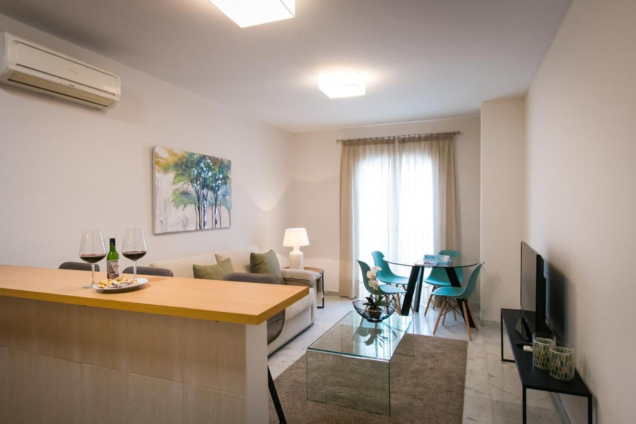 Holidays2Malaga Pena Parking & French Balcony & Smart Tv Málaga Exterior foto